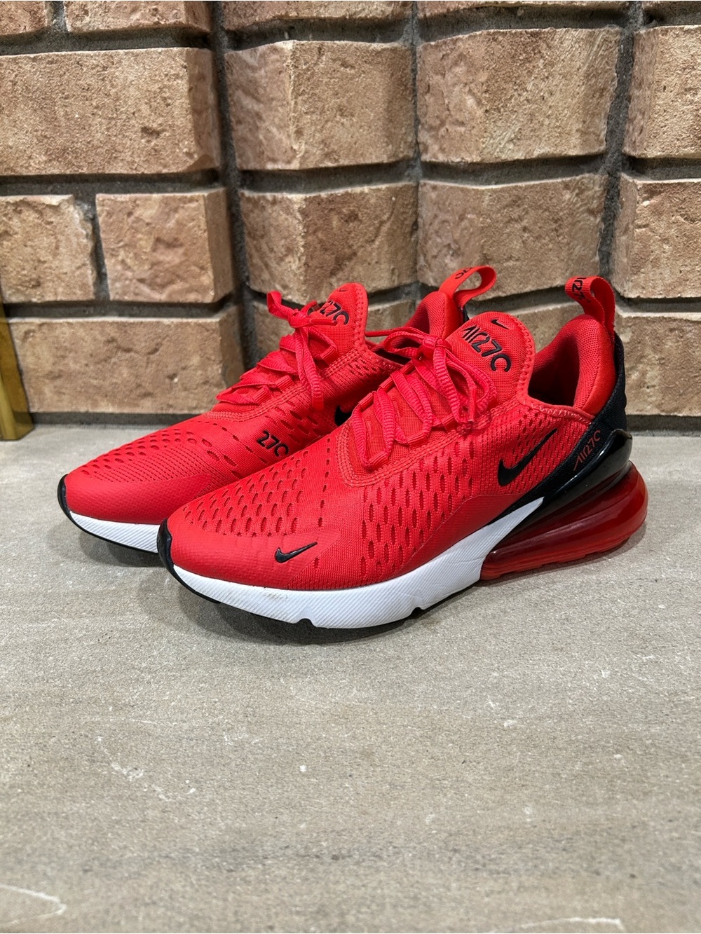 Nike Air Max 270 Shoes Women’s Size 7 Red Sneakers BV6094-600